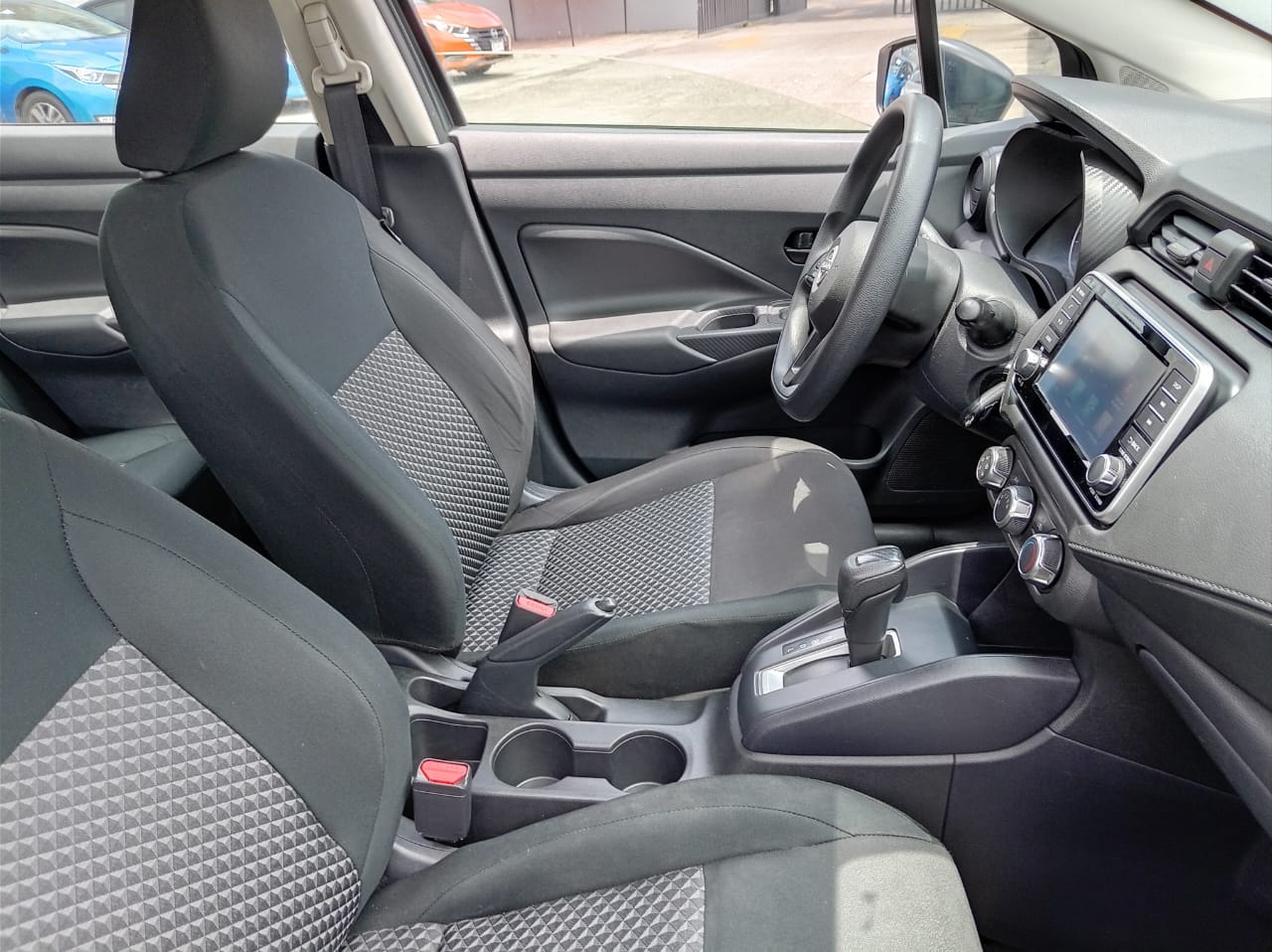 2024 Nissan VERSA 4P SENSE L41.6 AUT