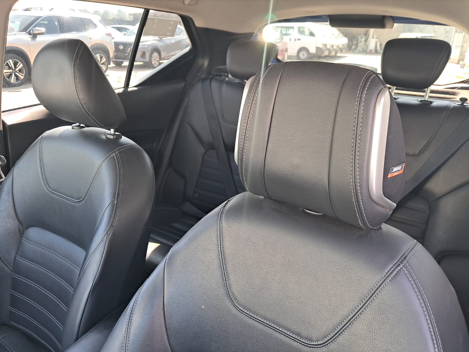 2023 Nissan KICKS 5 PTS PLATINUM 16L TA AAC AUT PIEL GPS RA-18