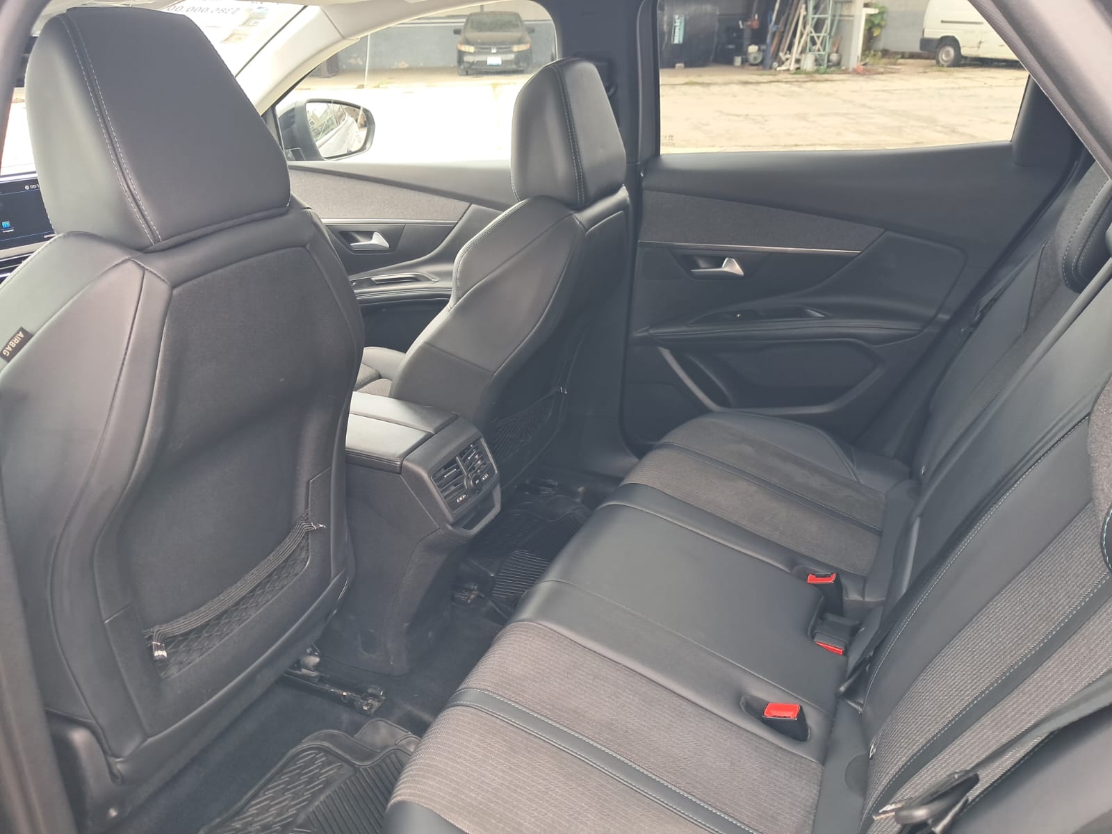 2023 PEUGEOT 3008 5 PTS ALLURE PACK 16T TIPTRONIC AAC TP RA-18